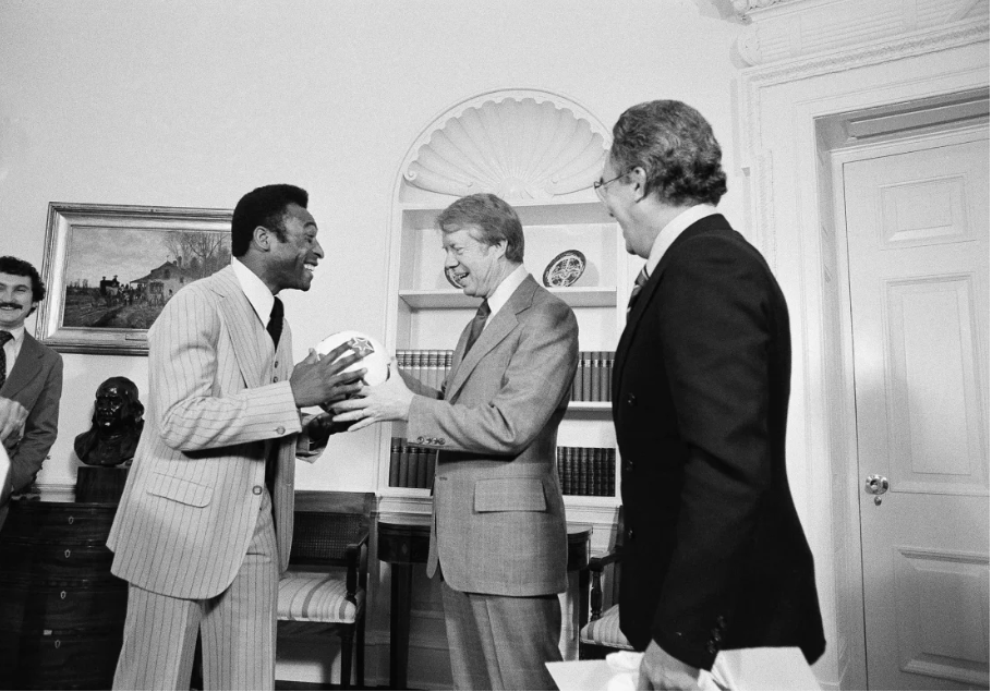 Pele_with_President_Carter_1.PNG